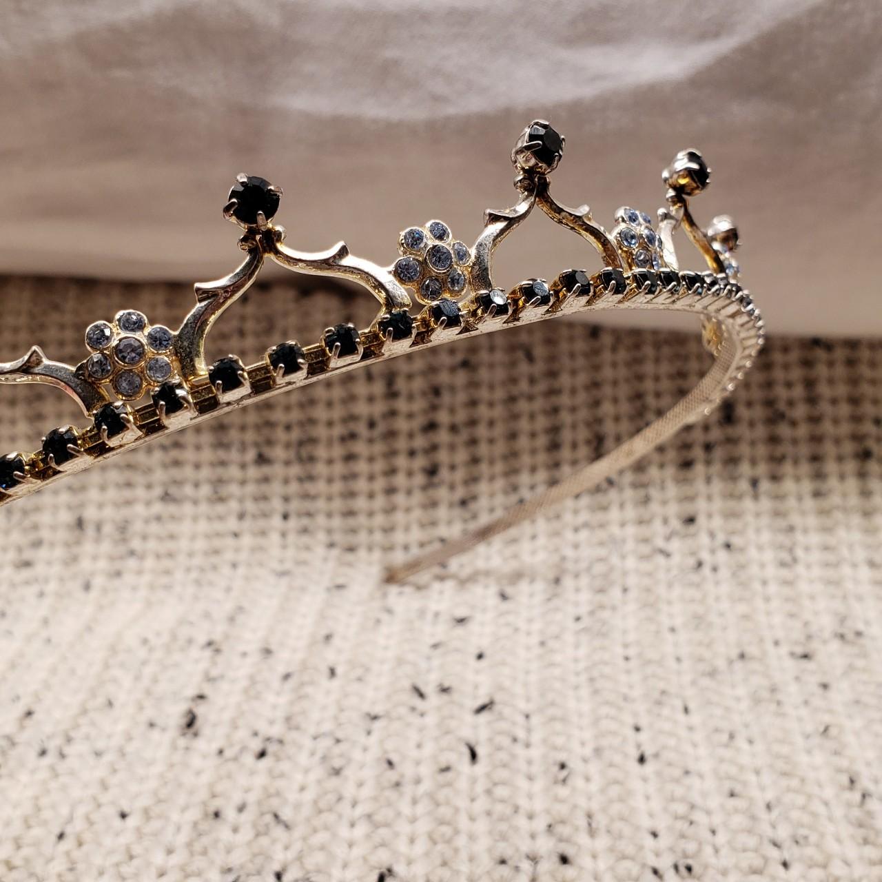 Vintage tiara, in extremely good condition, gorgeous | Depop