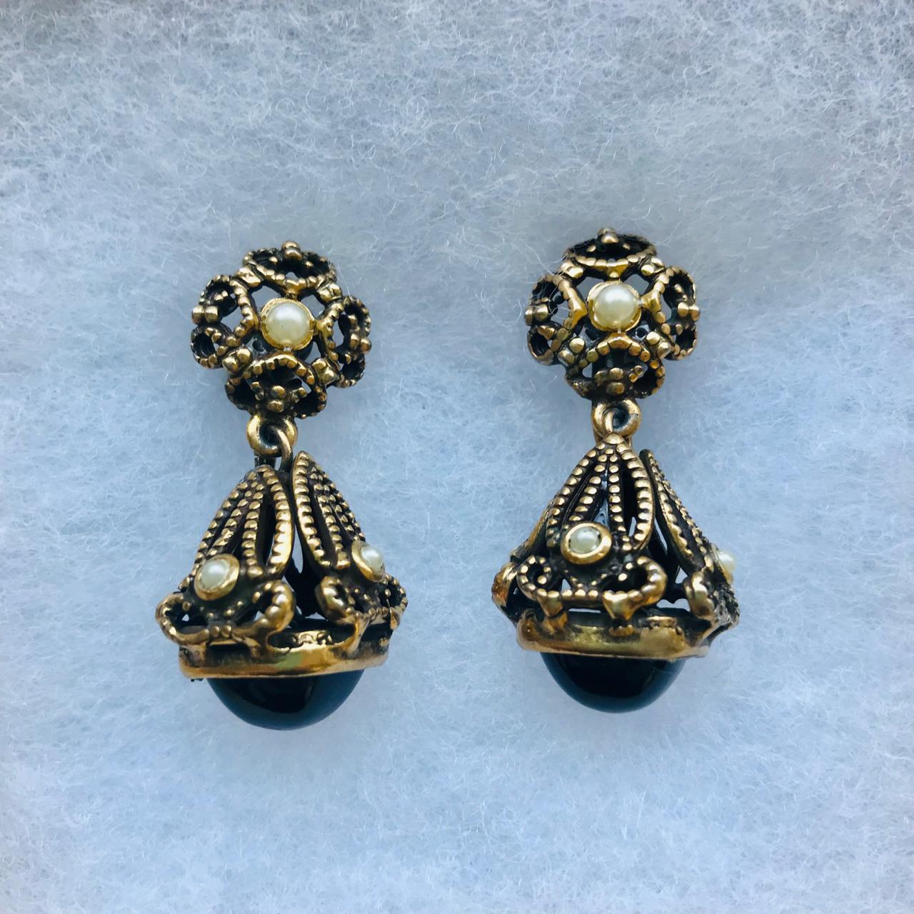 item listed by lonelybluenights