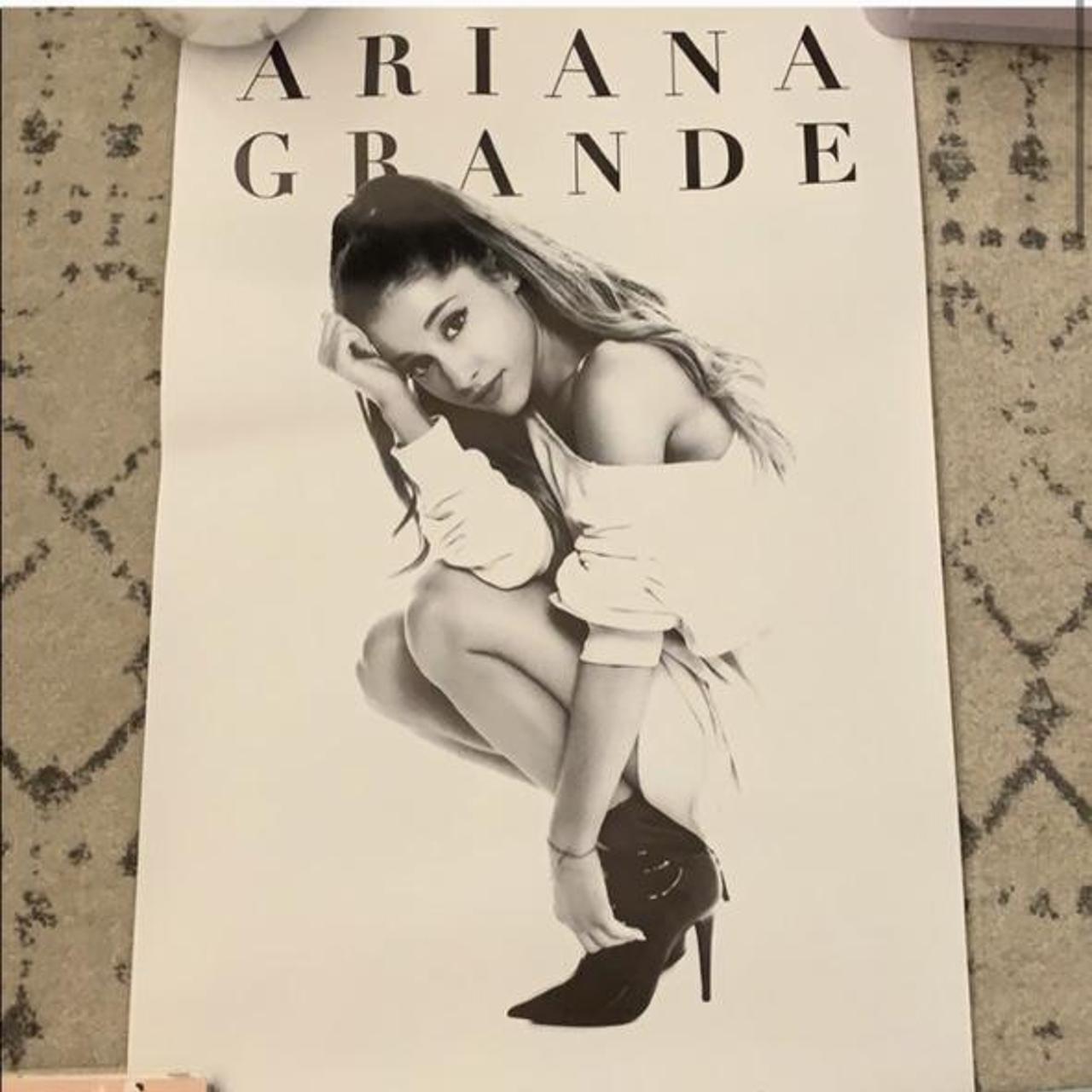 Ariana Grande Black | Depop