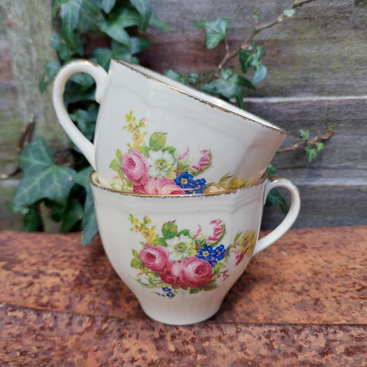 2 Vintage 1950s Tea Cups. China. Cream With - Depop