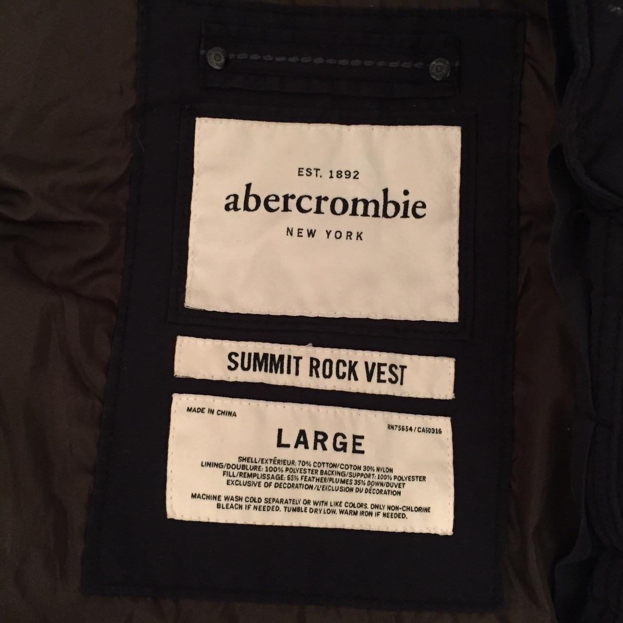 Abercrombie Summit Rock Vest Jacket Coat. Never worn... - Depop