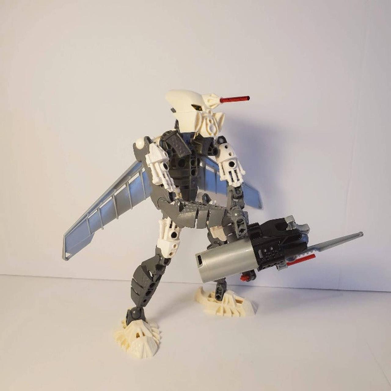 Landmand Ondartet tumor gennemse LEGO Bionicle 8685 Toa Phantoka Kopaka The figure is... - Depop