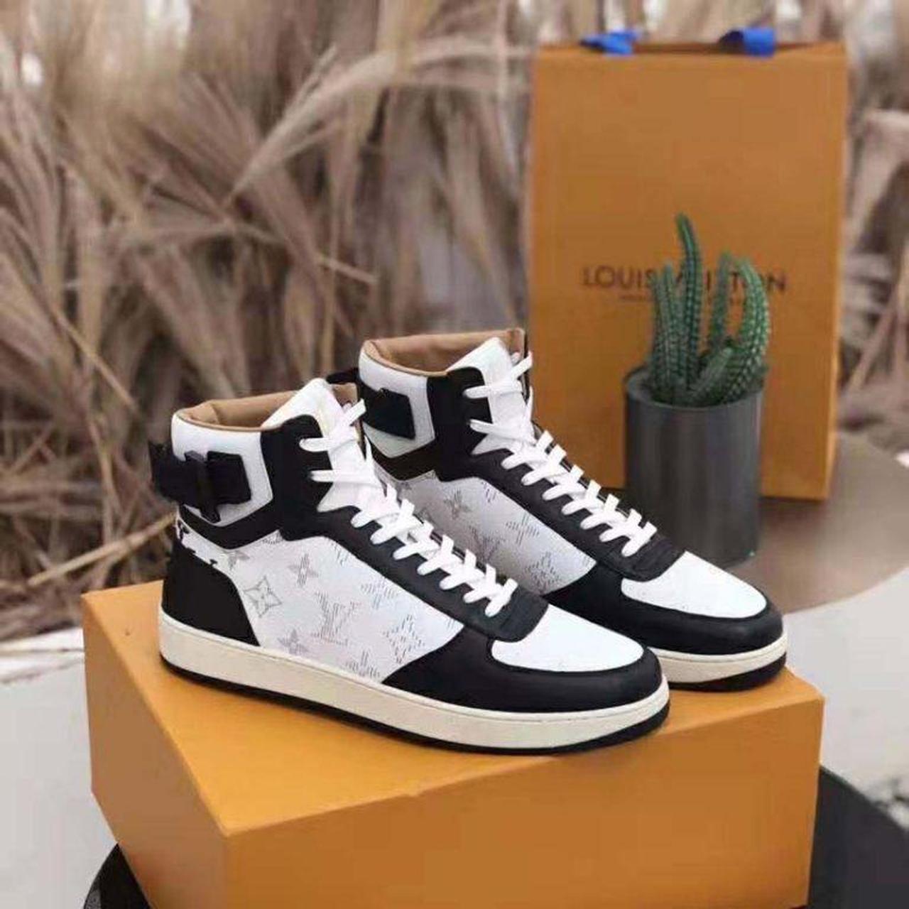 Louis Vuitton Men's Trainers | Depop