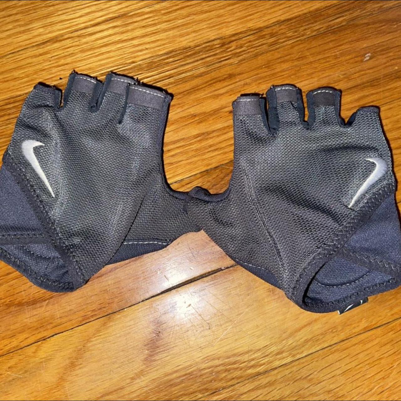 lifting gloves nike