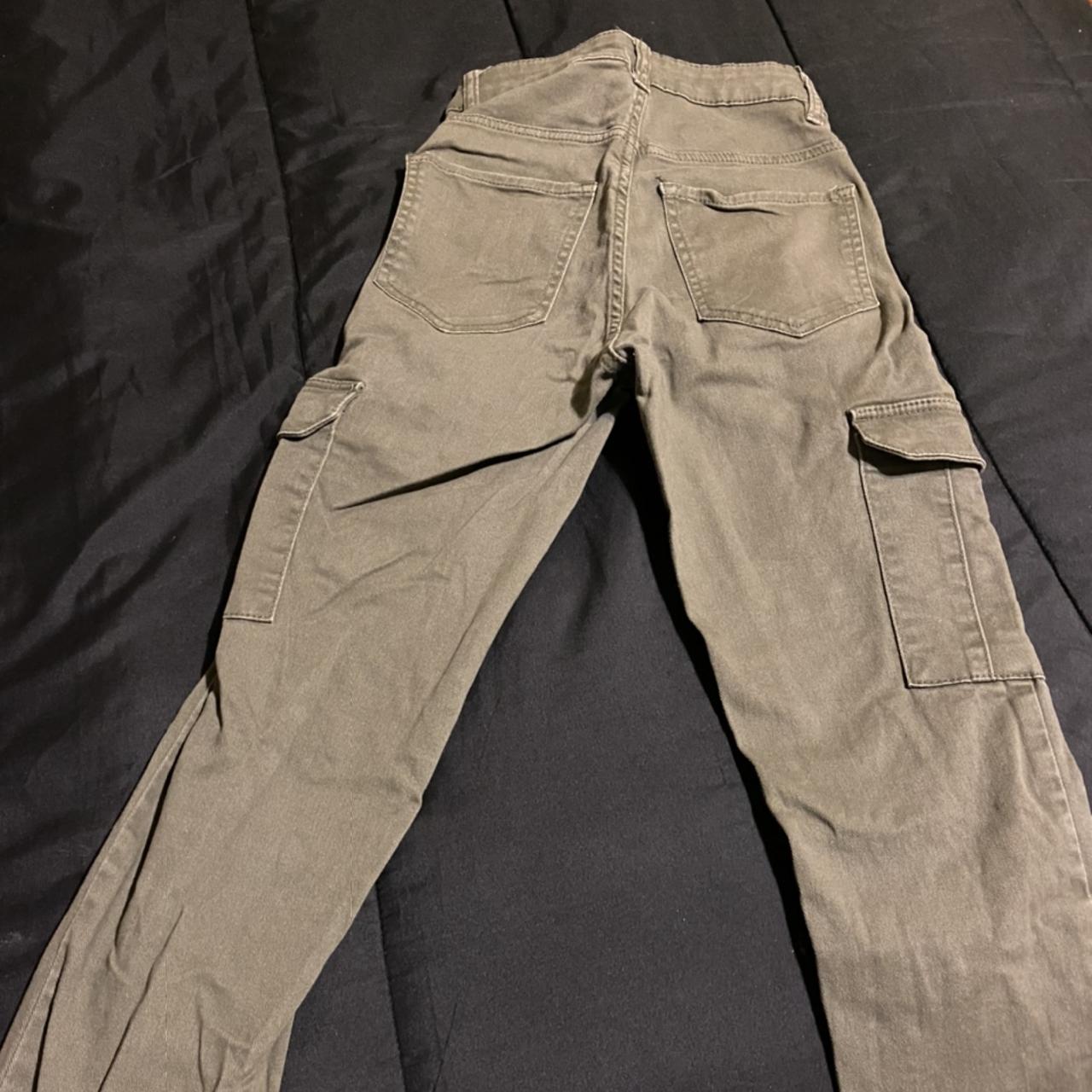 Green cargo pants - Depop