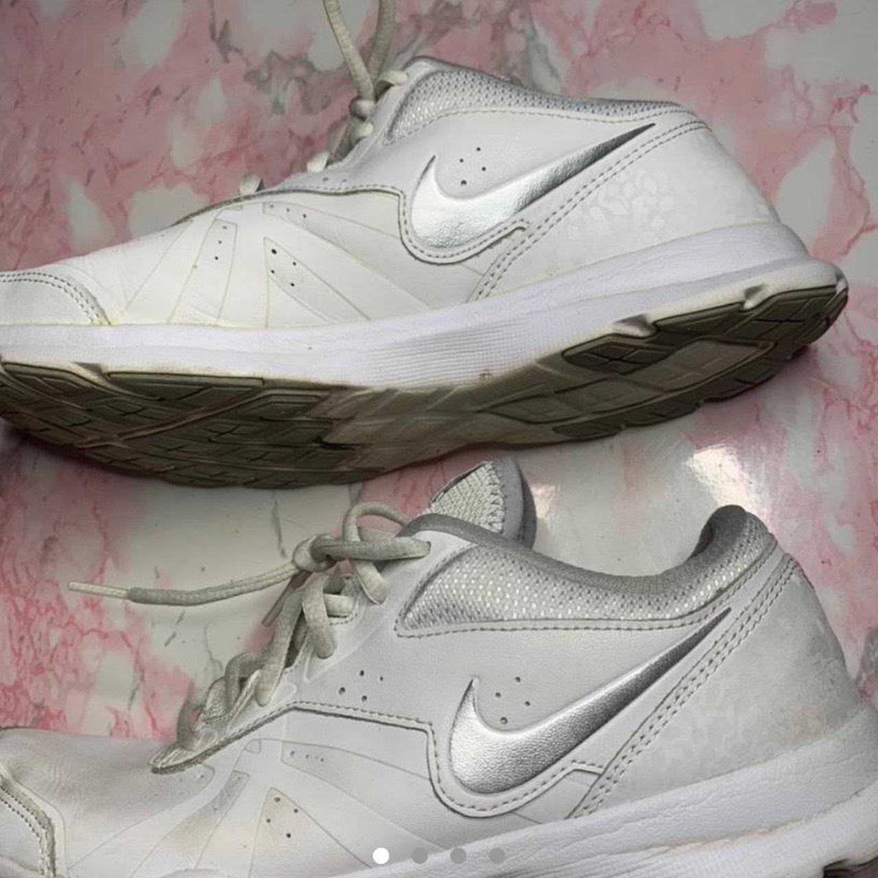 nike core motion tr 2 white