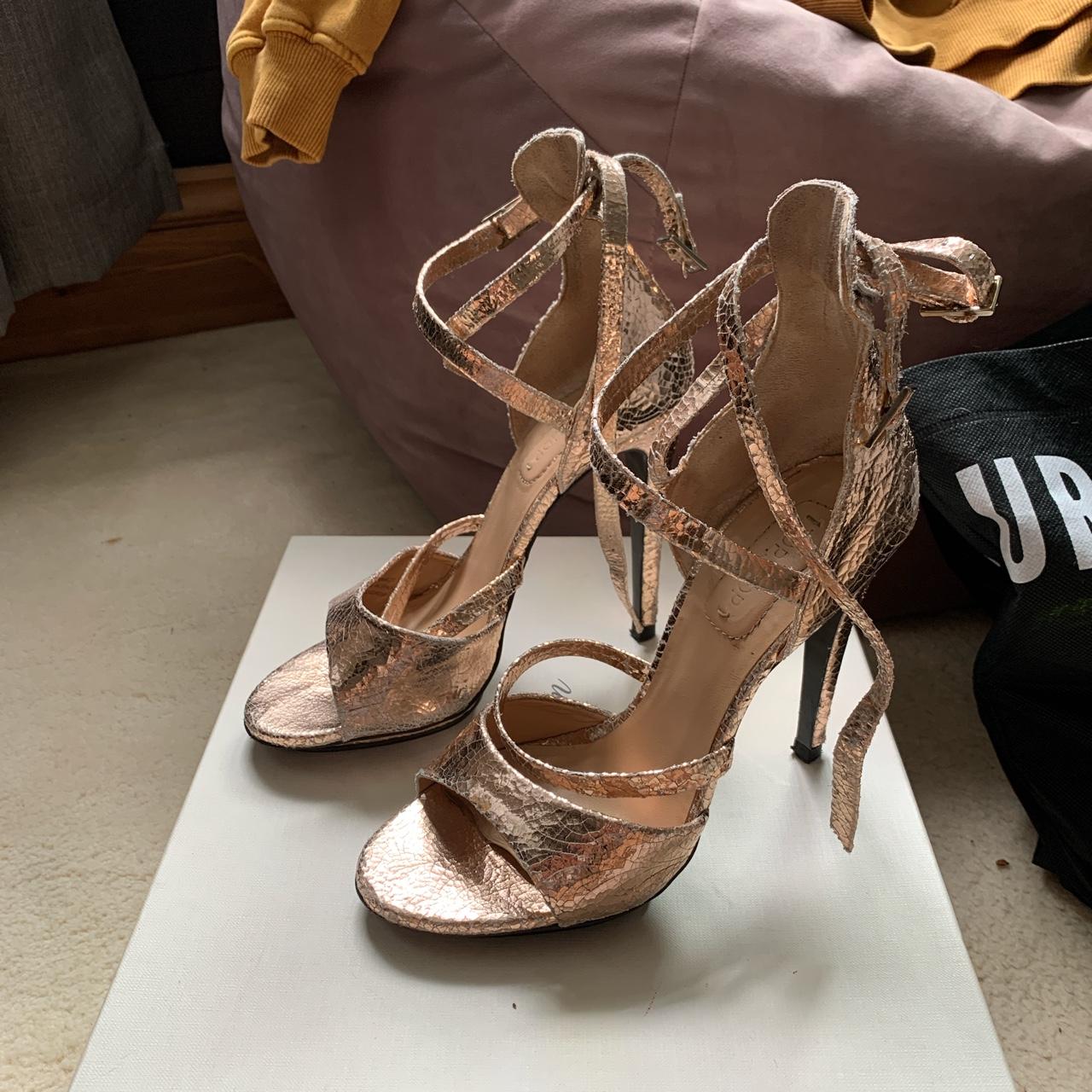 Rose gold shop 1 inch heels