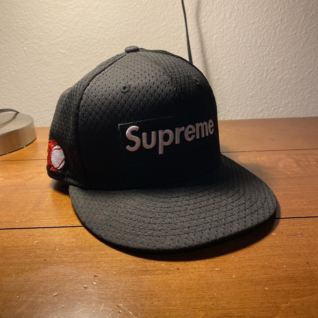 Supreme new era mesh box logo fitted. Worn but well...