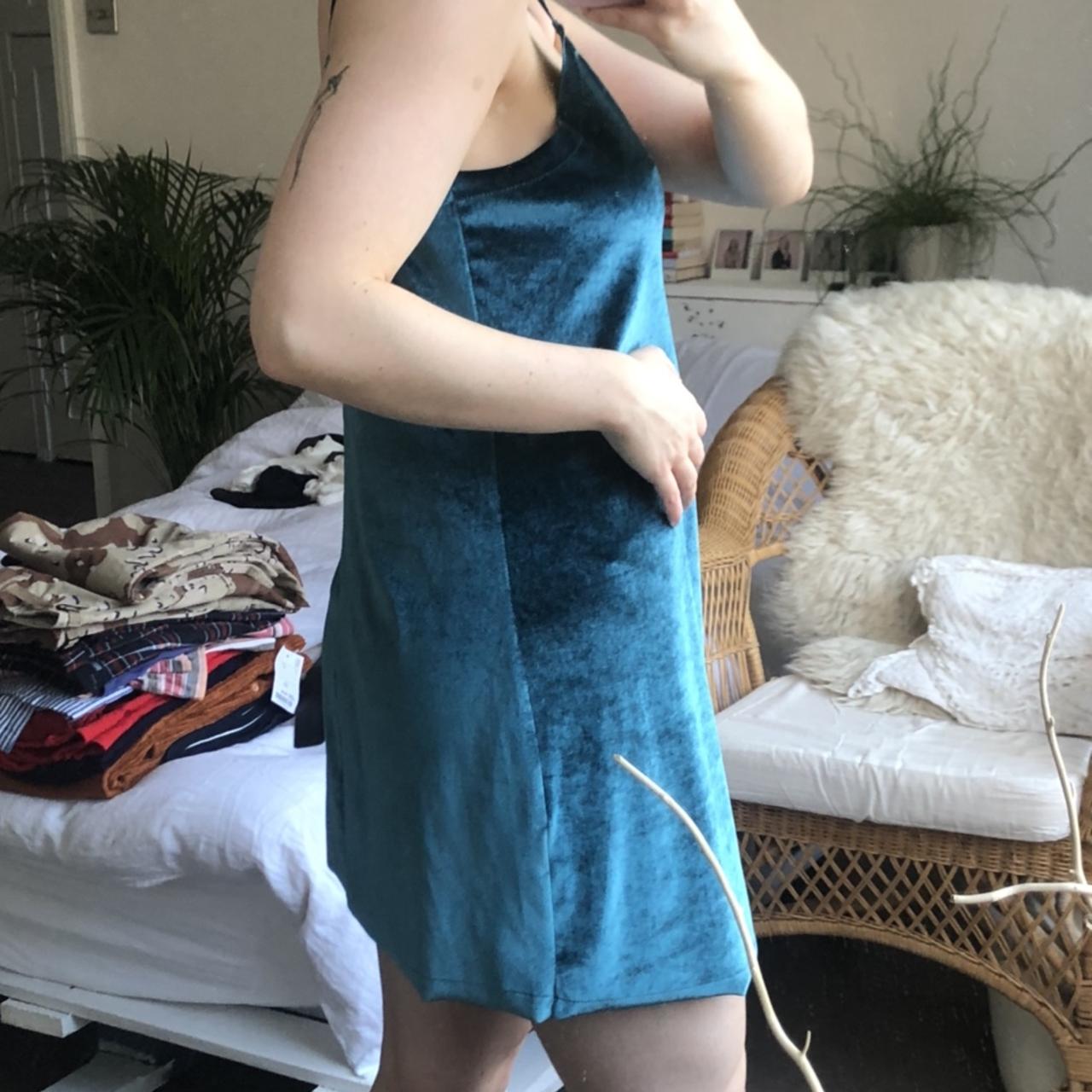 Pull and clearance bear velvet dress