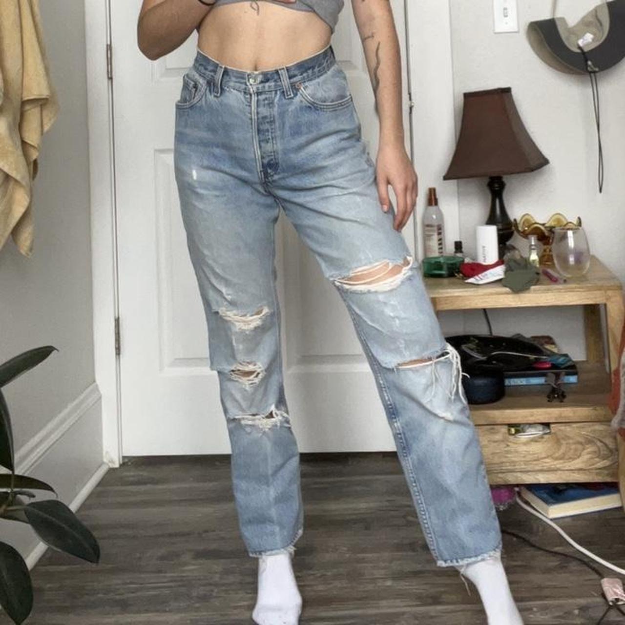 Levi bum rip sale jeans