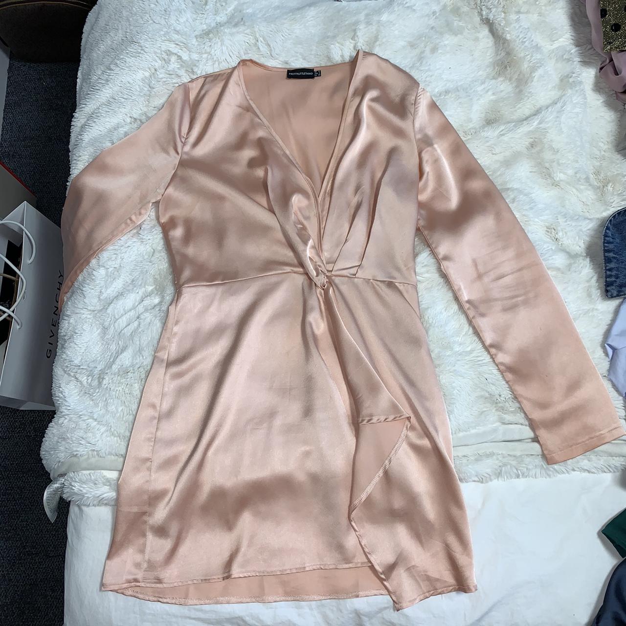 Blush pink satin dress Pretty little thing 9/10... Depop