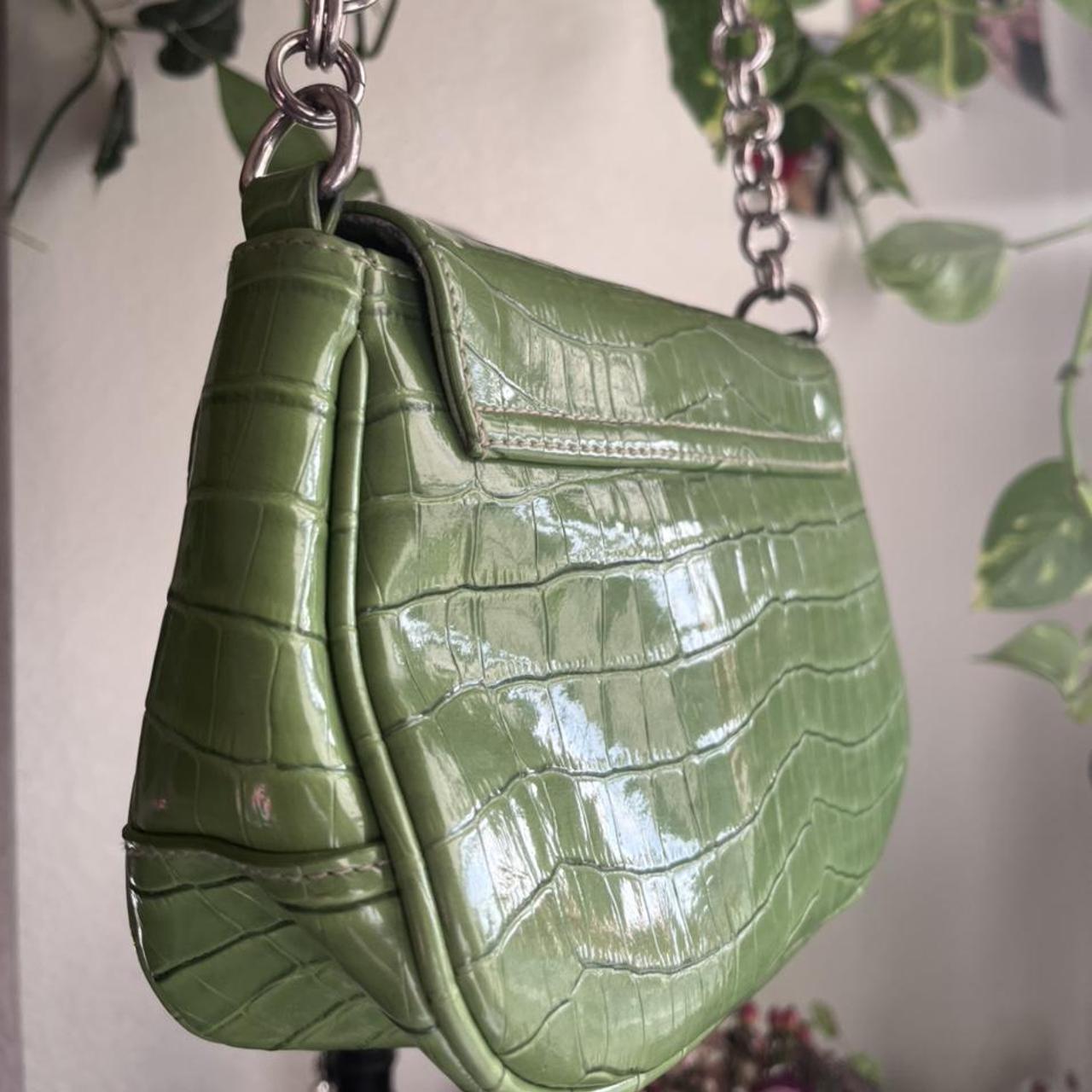 A Loves A Women's Green Bag (4)
