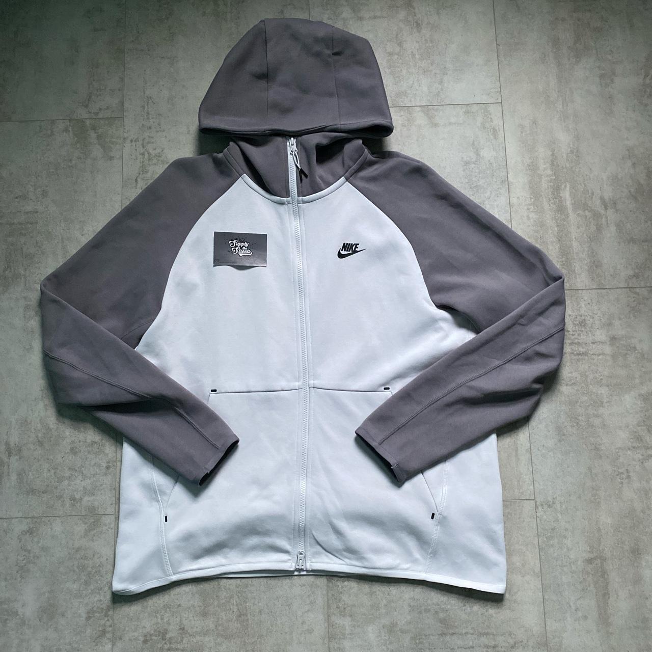 Nike Men's Grey and White Hoodie | Depop