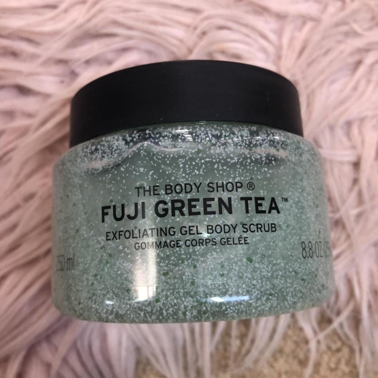 THE BODY SHOP Exfoliating Gel Body Scrub Fuji Green... Depop