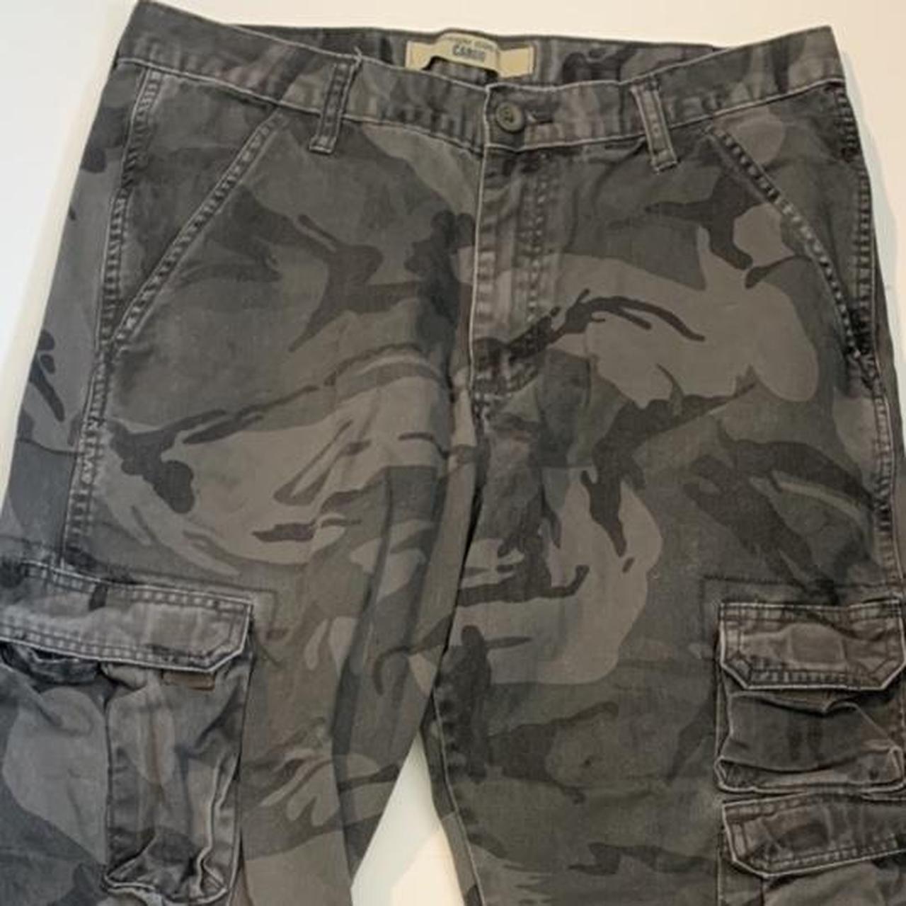 32x32 cargo pants