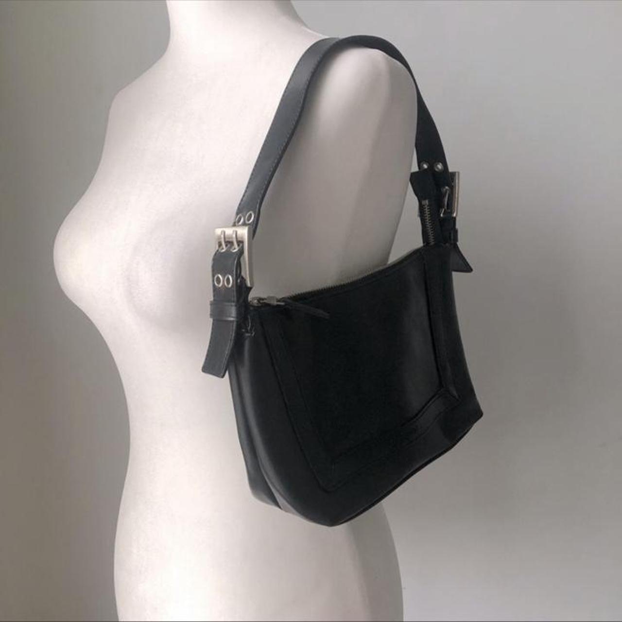 Y2K Black simple shoulder bag. Depop