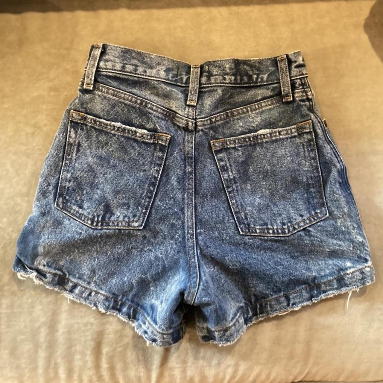 Cute acid wash Jean shorts from Abercrombie & Fitch.... - Depop