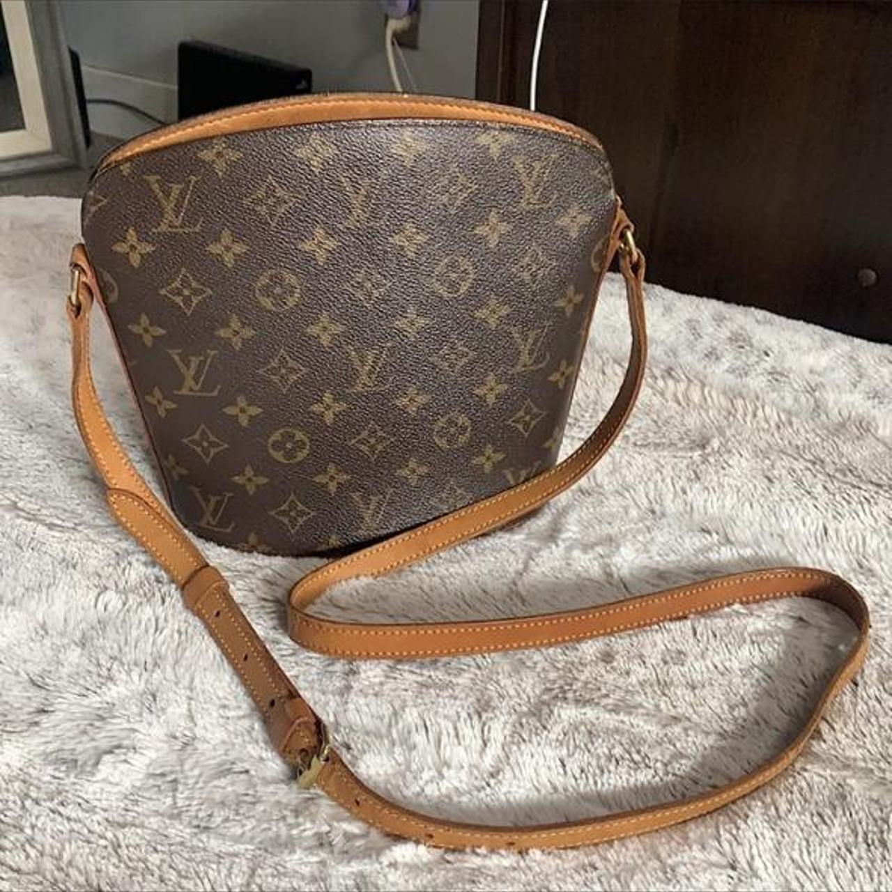 Louis vuitton crossbody online used