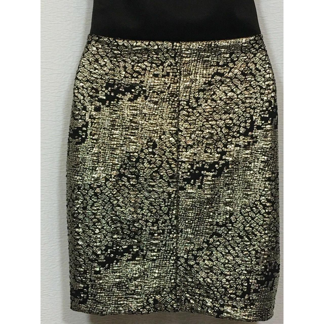 WINDSOR WOMEN'S HALTER DRESS W/ GOLD METALLIC... - Depop