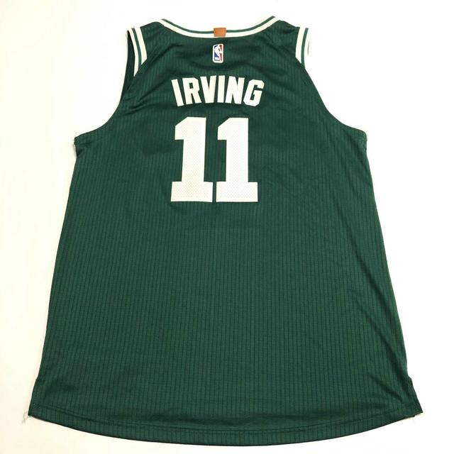 New Nike Boston Celtics Jersey Kyrie Irving Green White Women's Medium