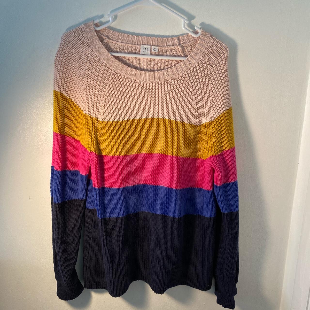 GAP, woman’s M, - Depop