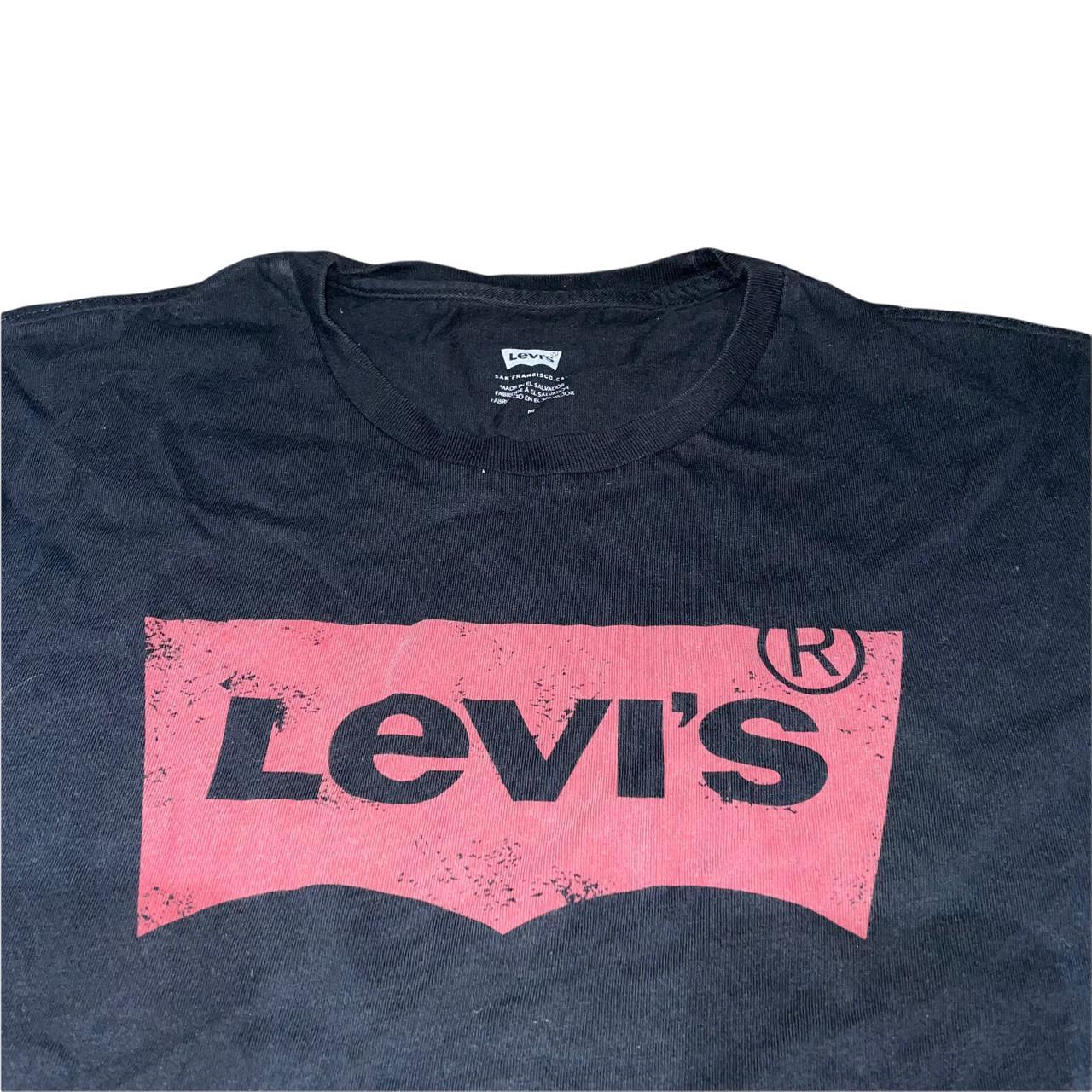 Levi's Black Red Spellout Short Sleeved T-shirt Size... - Depop