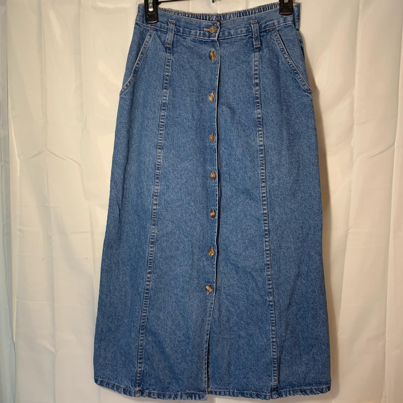 Vintage Hunt Club denim skirt, wish I fit this... - Depop