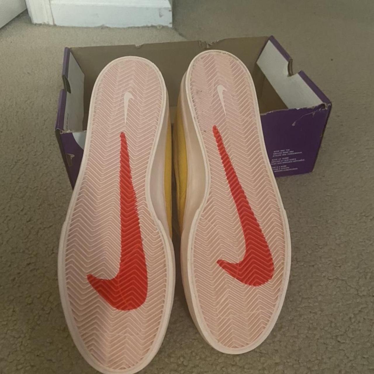 nike pink and yellow trainers