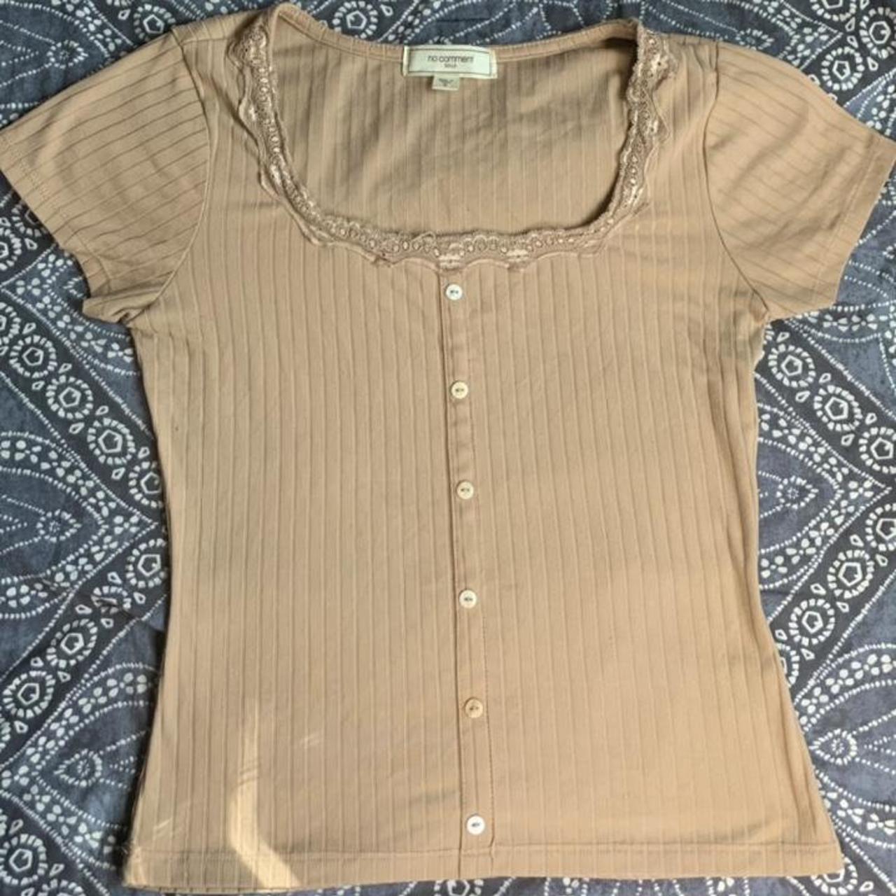 No Comment Women's Tan T-shirt | Depop