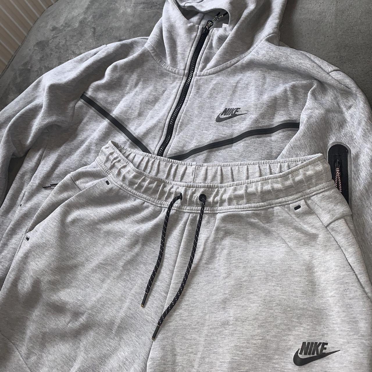 grey nike fleece tracksuit