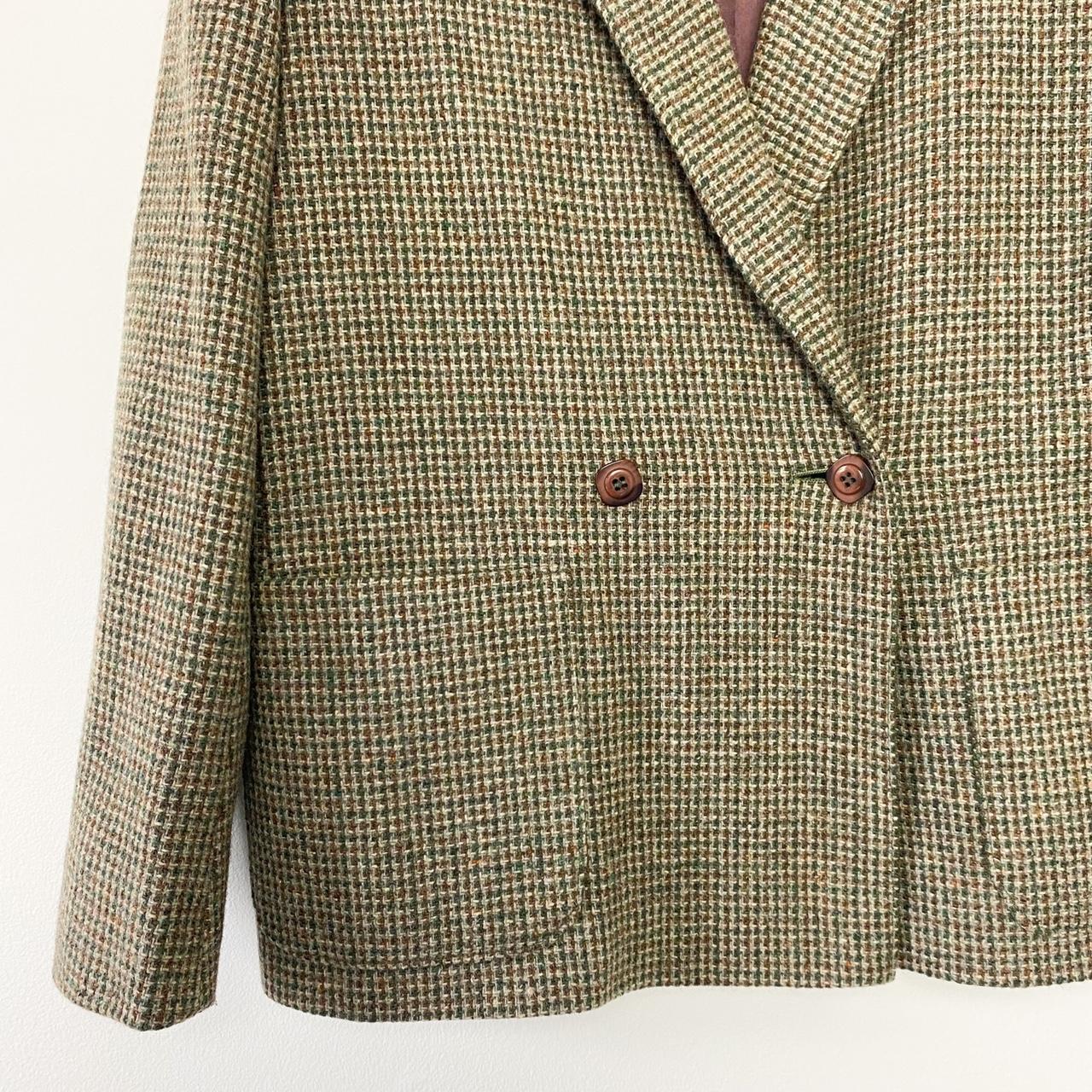 Lovely vintage blazer with pockets. Very good... - Depop