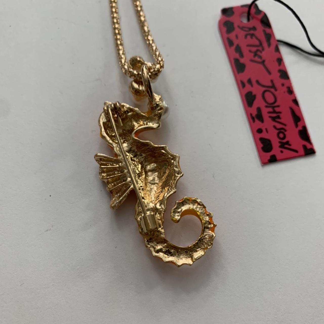 ベッツィ・ジョンソン ベビーシーホース アンカーミスマッチイヤリング ピンクゴールドトーン ウィムシカルな母の日ギフト Mercy long dangle earring in sterling silver | Georg Jensen