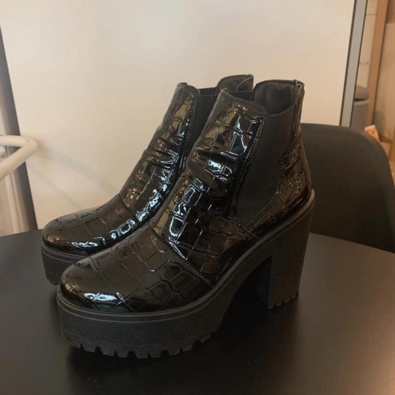 Topshop croc platform Chelsea boots, worn once so... - Depop