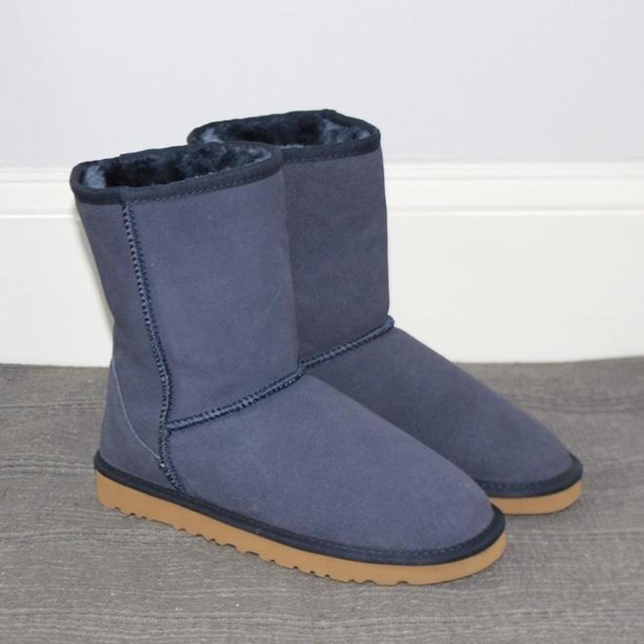 Ugg classic clearance short navy blue