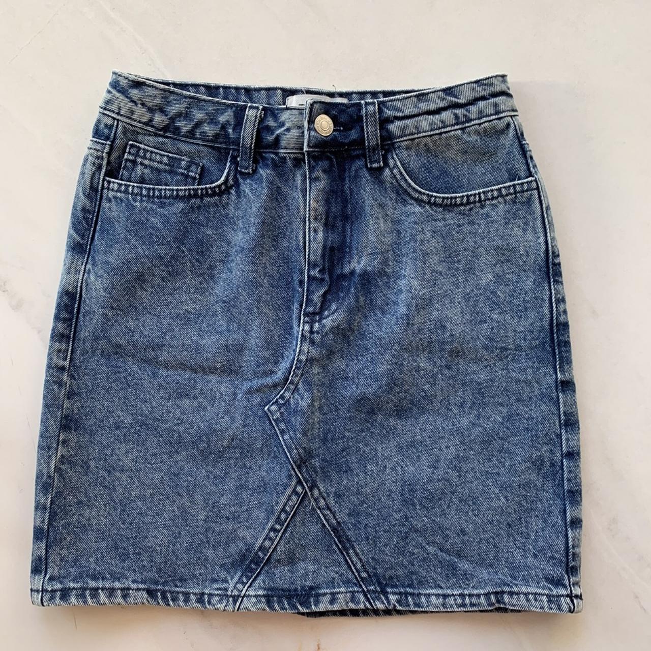 new look denim skirt , lovely fit and worn once says... - Depop