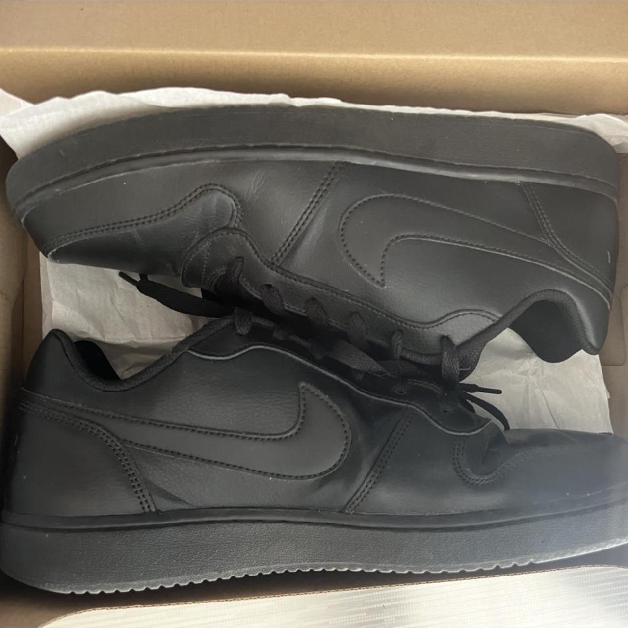 Nike ebernon low vs air best sale force 1