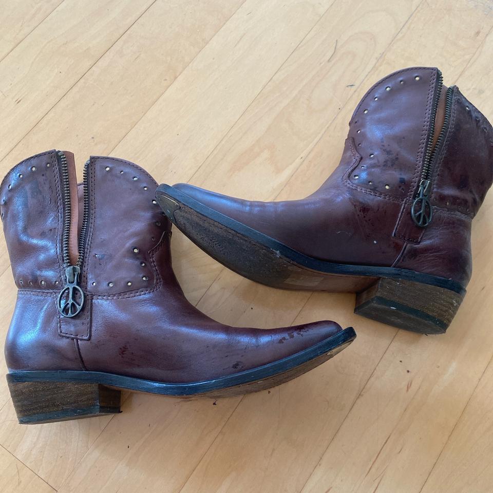 lucky brand cowgirl boots