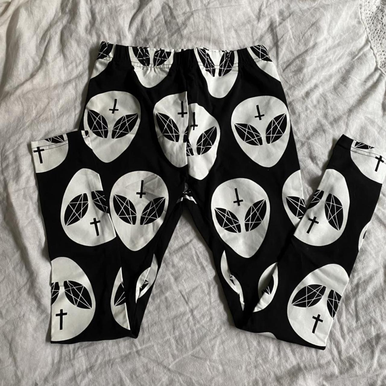 Product Image 1 - KillStar alien leggings. Size S.