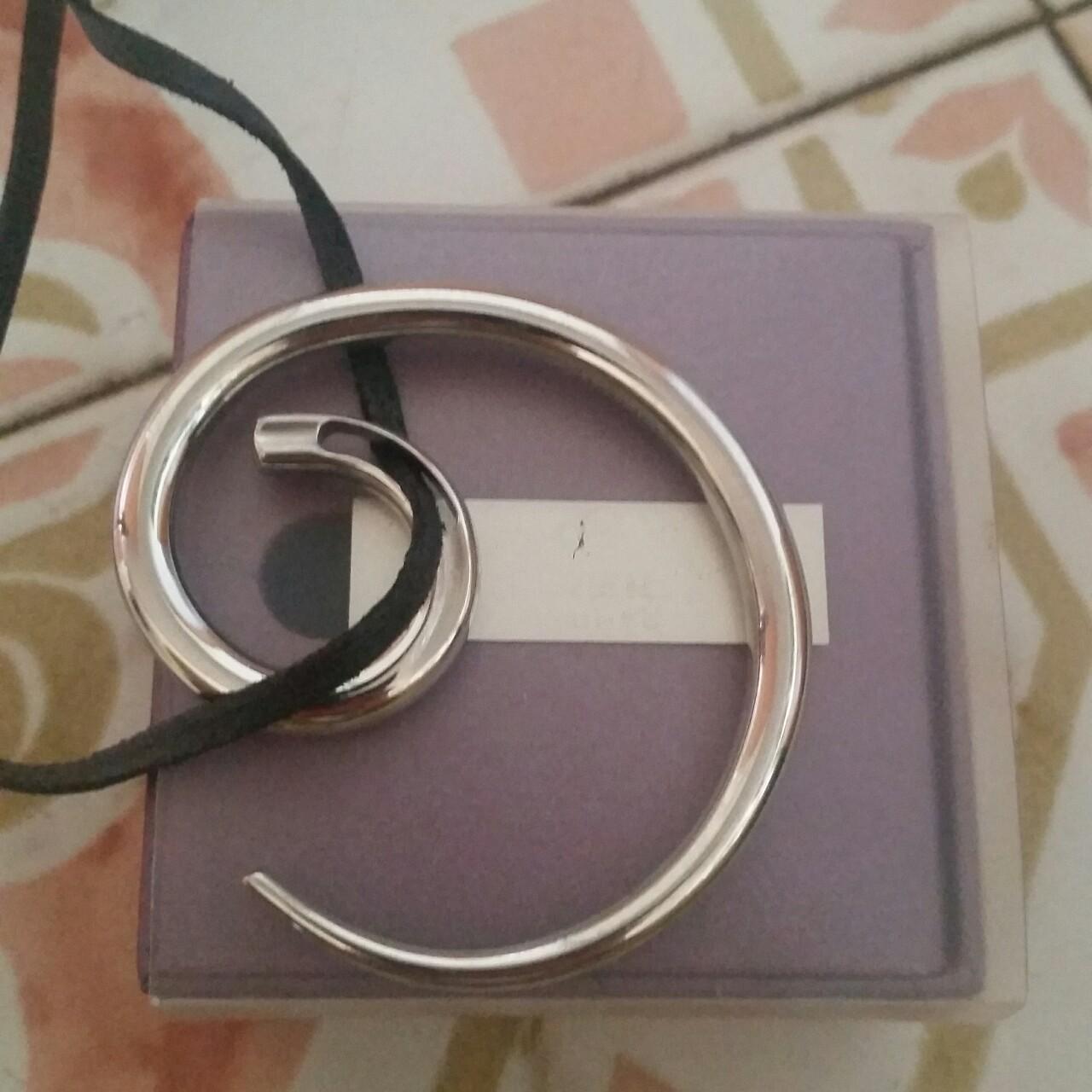 Vendo spirale Breil come nuova. Mai usata collana Depop