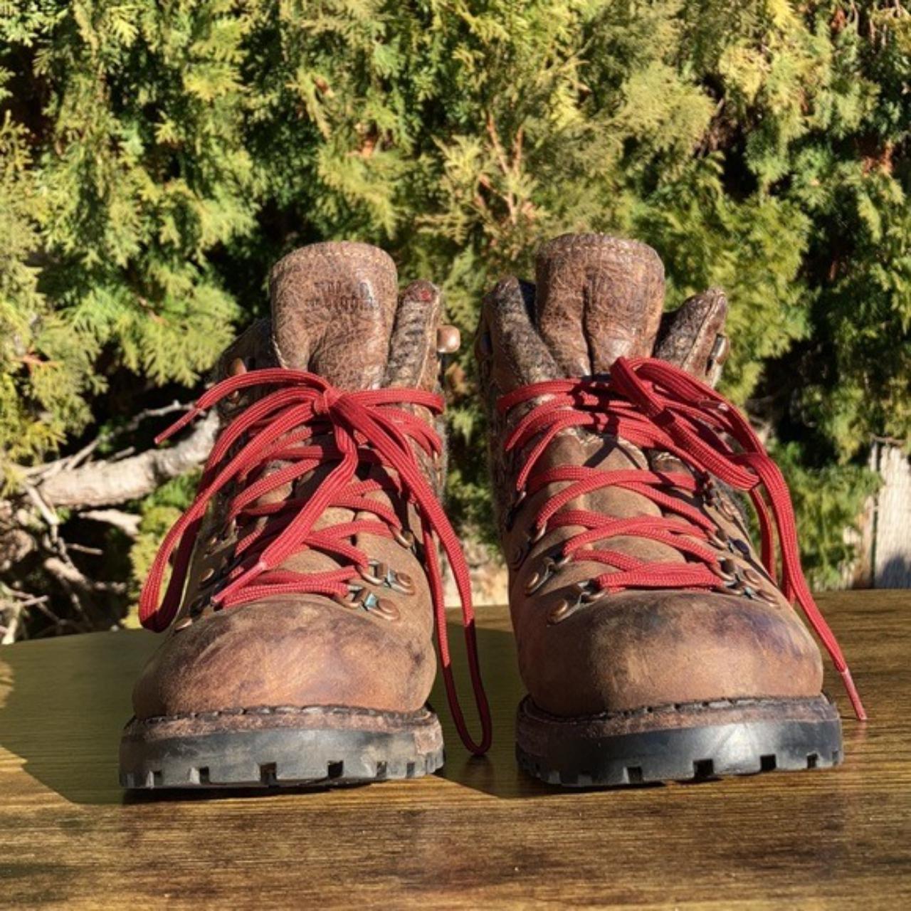 Woolrich Women's Brown and Red Boots (2)