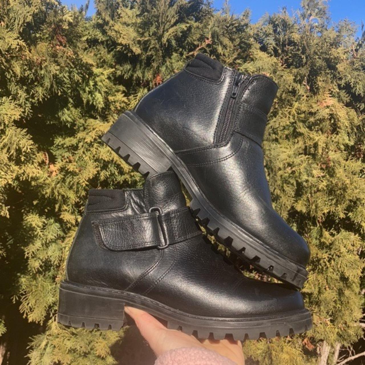 L.L. Bean Black Leather Chunky Platform Zip Up Boots... Depop