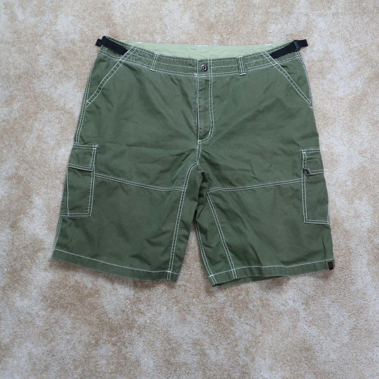 Alpine Design Men's Green Shorts | Depop