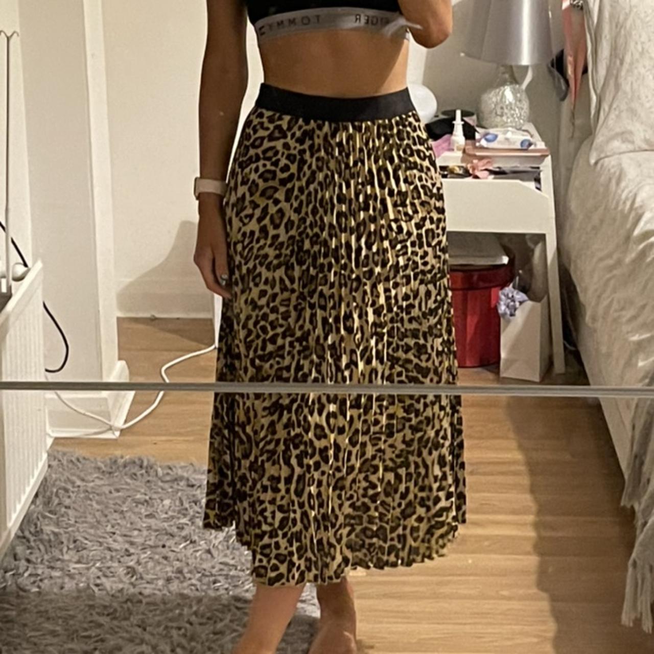 Leopard print clearance midi skirt missguided