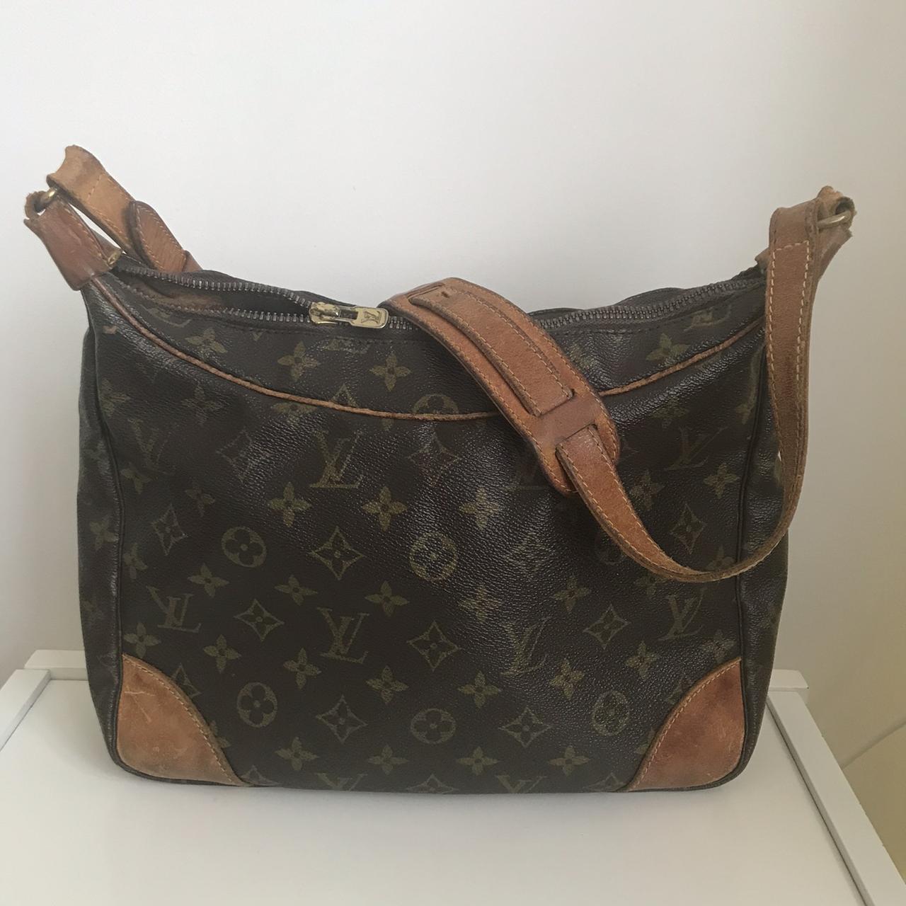 Louis Vuitton shoulder bag with adjustable... - Depop