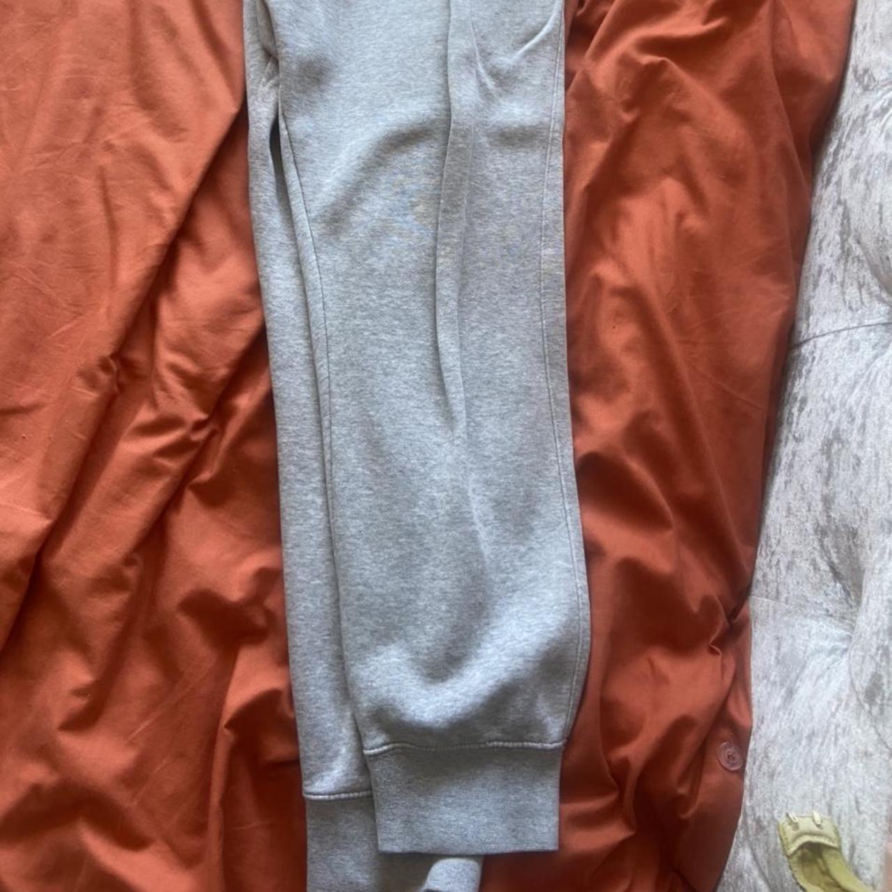 nike cuffed club joggers grey