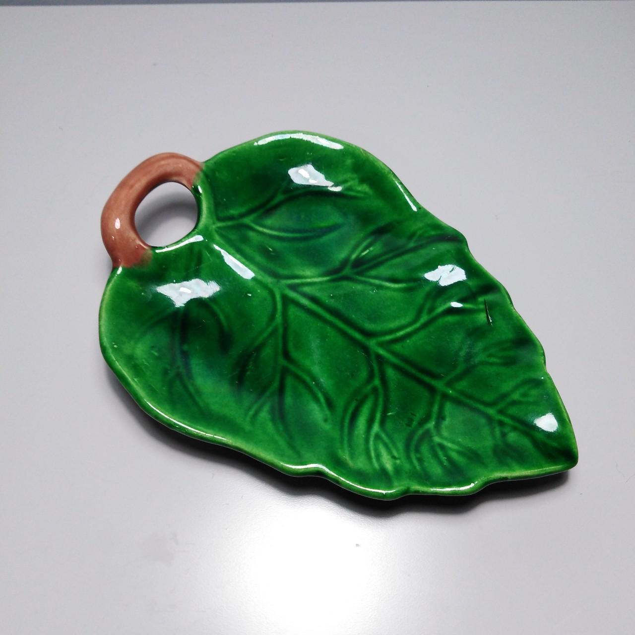 Mid century green leaf shaped dish. Marked Novex on... - Depop