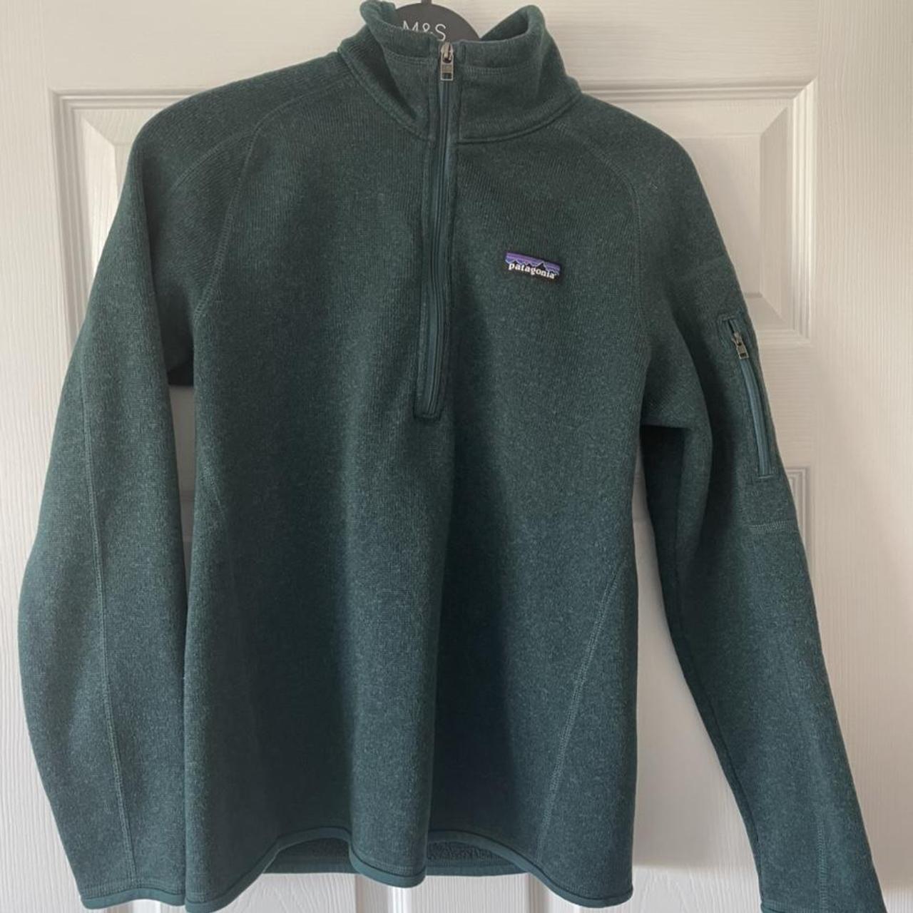 Patagonia fleece in dark green. Women’s size medium.... - Depop