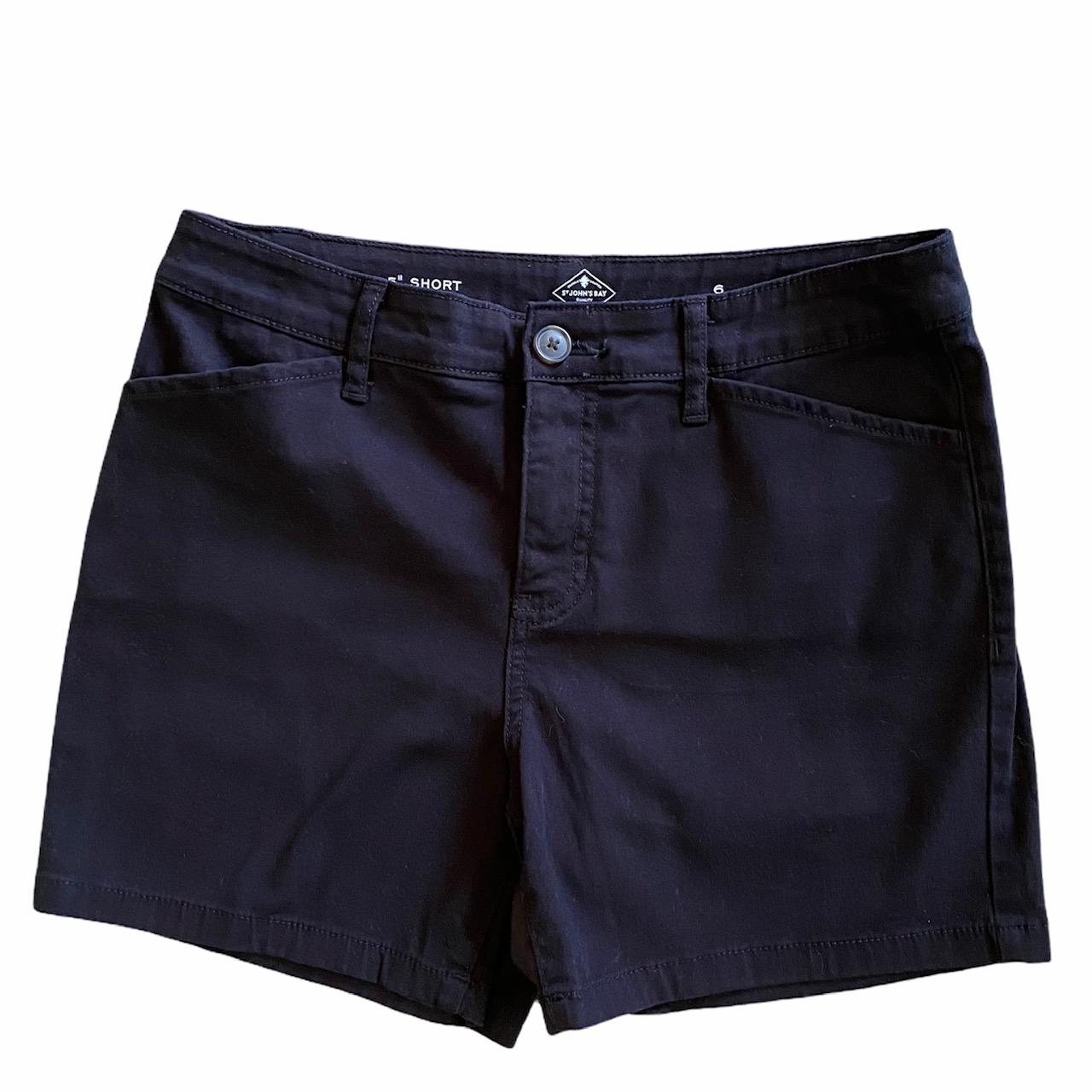 St. Johns Bay Black Shorts SZ 6. Two front pockets... - Depop