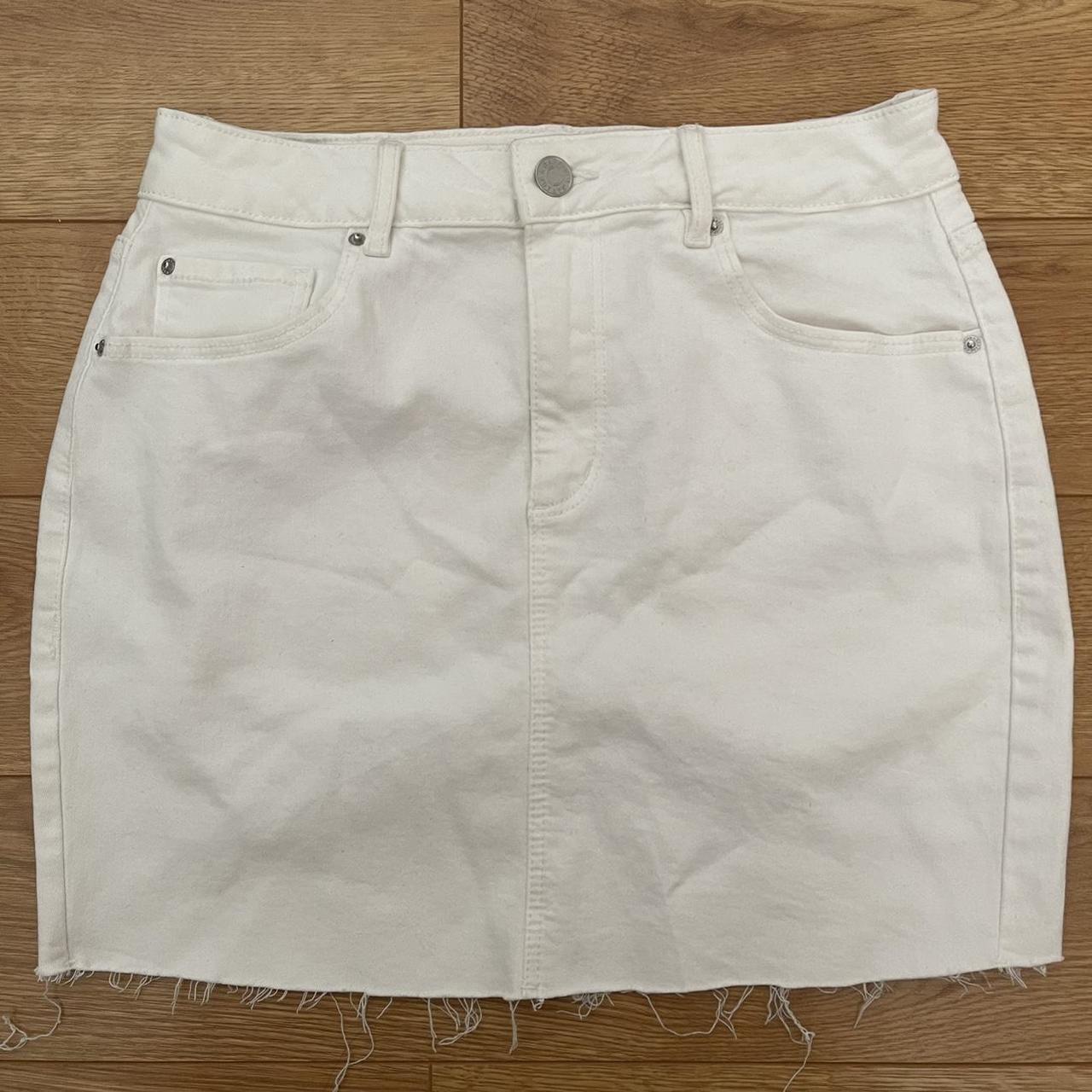 Garage Women's White Skirt | Depop