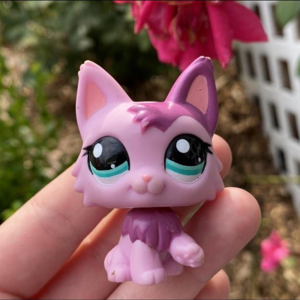 Authentic Littlest Pet Shop 2465 Wolf LPS Wolf Cat... Depop